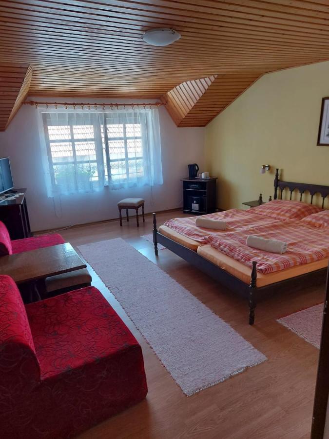 Penzion Spissky Dvor Smižany エクステリア 写真